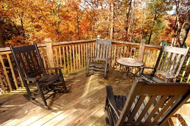 The deck of a Pigeon Forge cabin rental